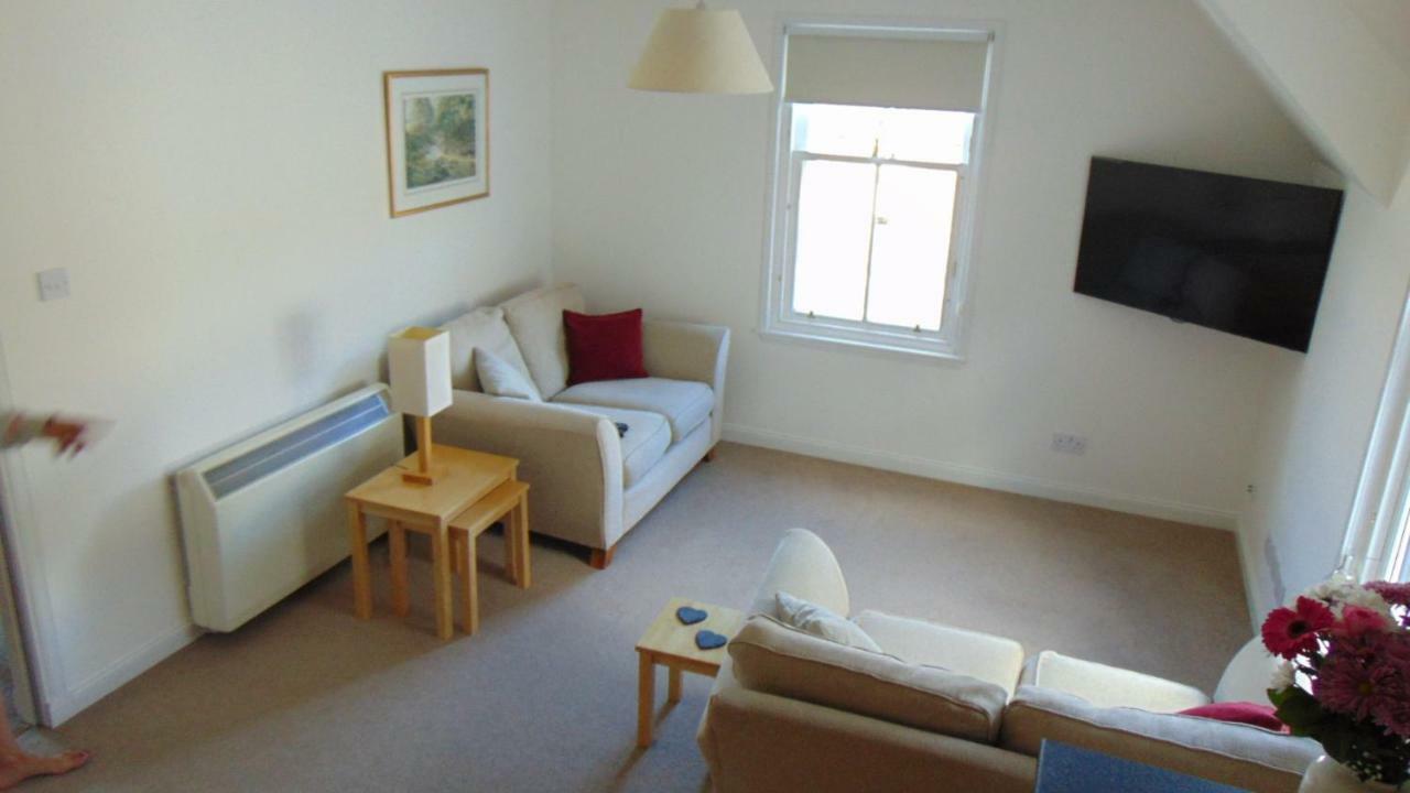Montclaire Apartment Ballater Ngoại thất bức ảnh