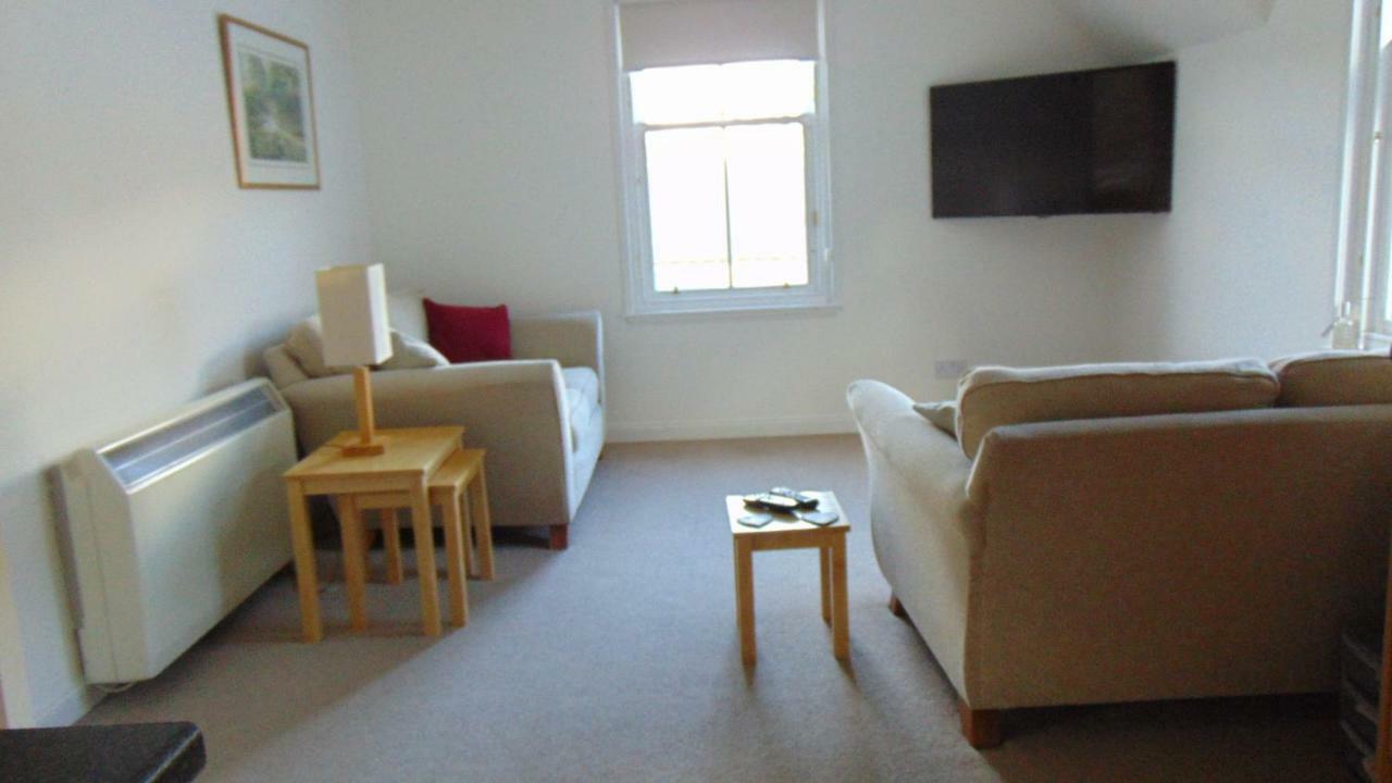 Montclaire Apartment Ballater Ngoại thất bức ảnh